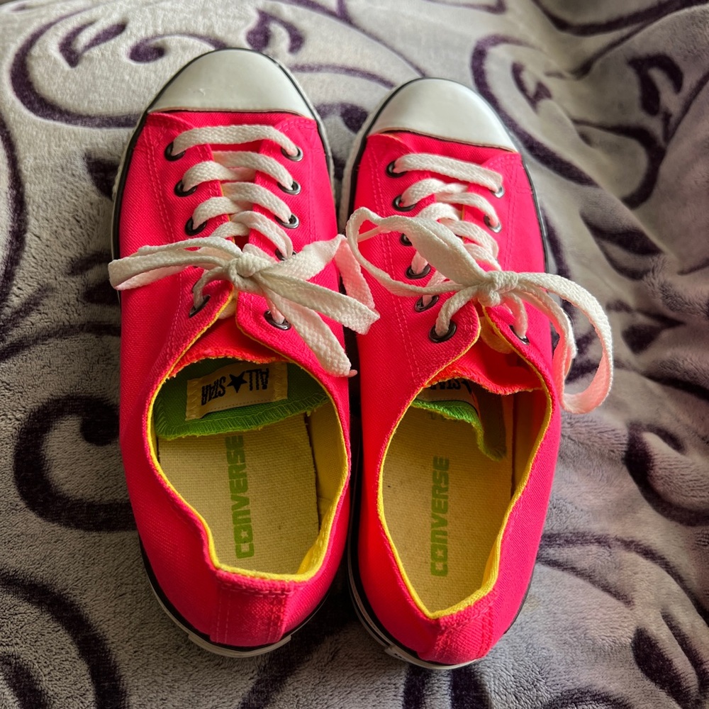 Converse All Star Pink Low Tops Size 5